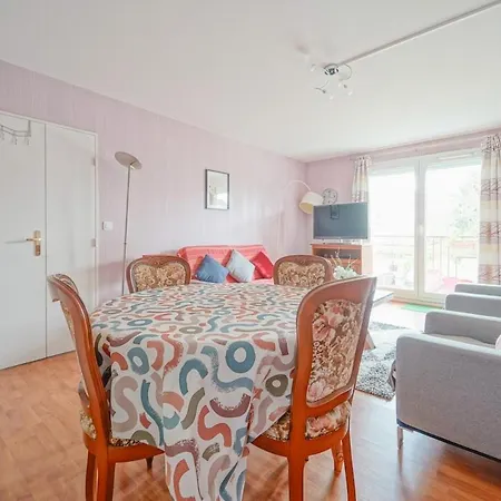 Spacieux Avec Balcon - Proche Paris Apartment