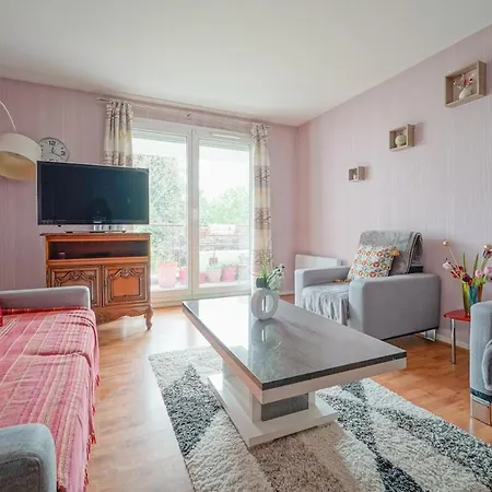 Apartment Spacieux Avec Balcon - Proche Paris Saint-Denis (Seine-Saint-Denis)